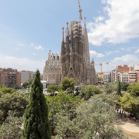 Housalia Sagrada Familia Views Барселона Экстерьер фото