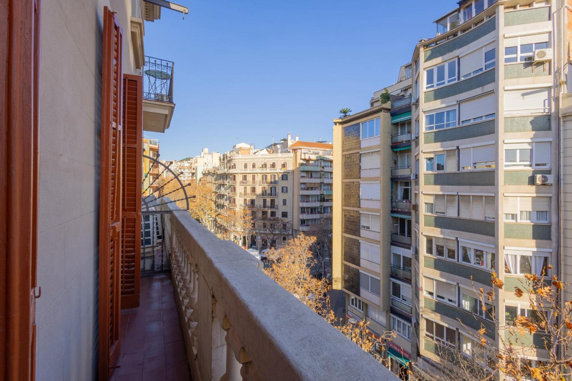 Housalia Sagrada Familia Views Барселона Экстерьер фото